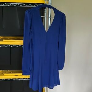 Elegant Blue Long-Sleeve Dress